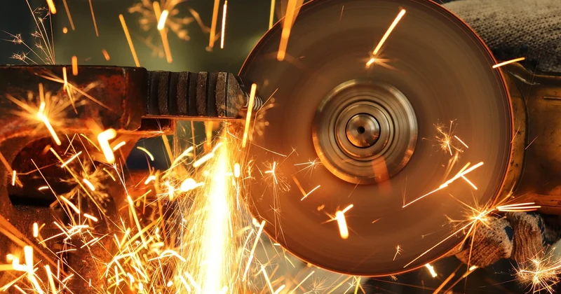 Outils, méthode et vérifications avant de mettre sous tension